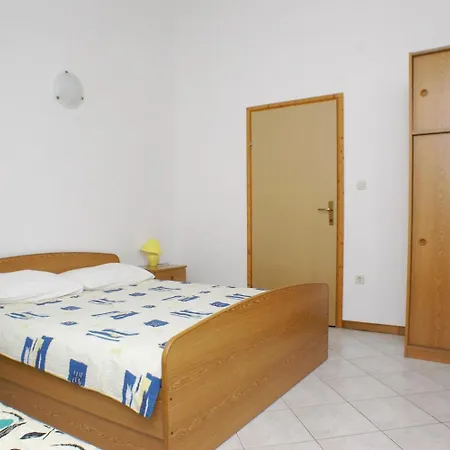 Apartments By The Sea Mandre, Pag - 523 Kolan Room photo
